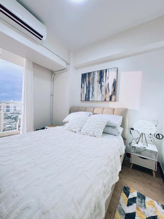 Skyline Hideout, Sampong