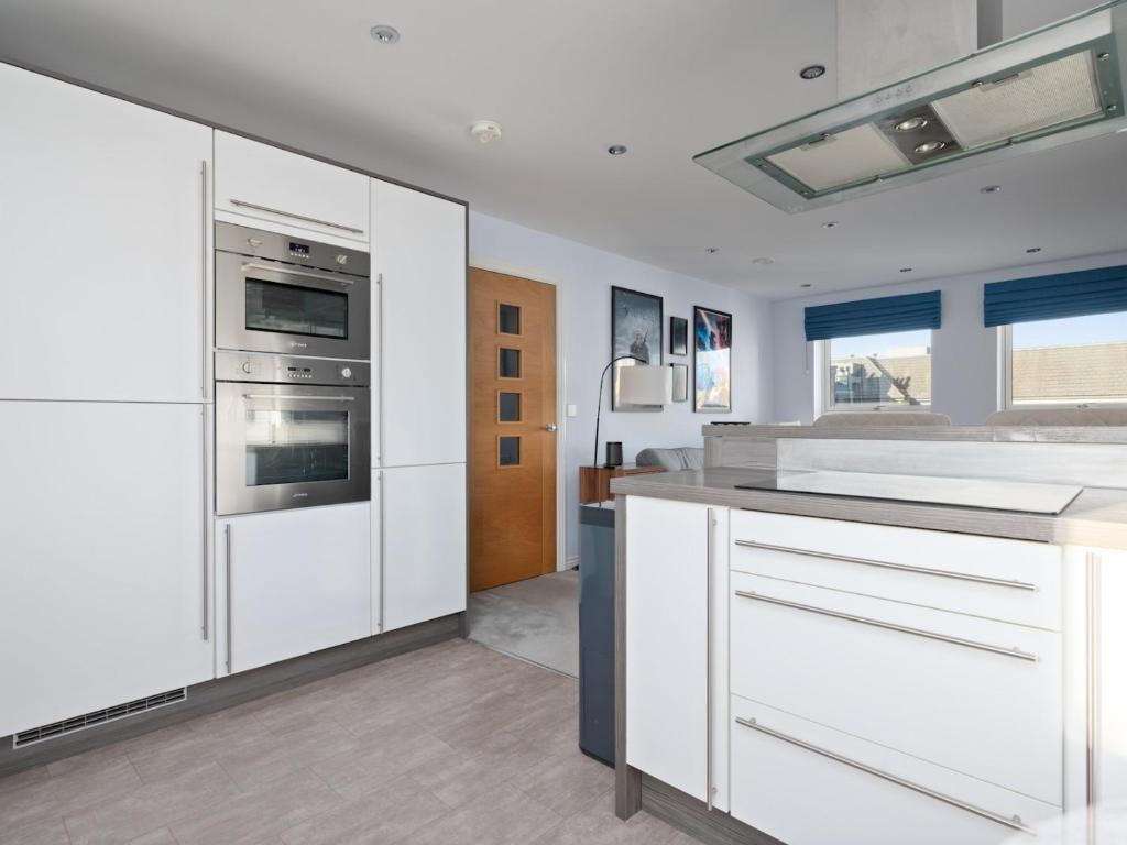 Pass the Keys Modern 2bed Apartment Edinburgh, Edinburgh