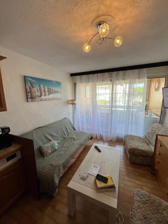 Les Floralies 2, 40 m2, 1 Chambre, Climatisation, dans résidence avec 2 piscines - 3