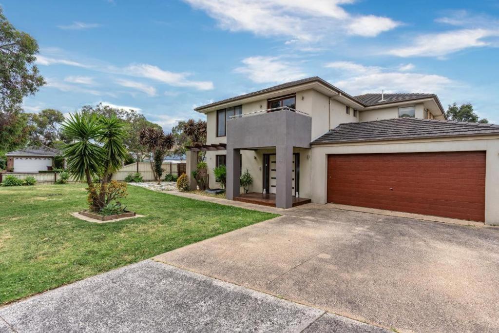 Haven Home Art Spring, Narre Warren