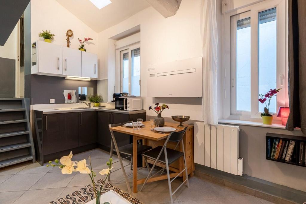 Cute duplex studio, Nice
