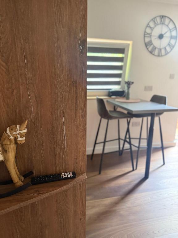 New built cosy apartment within walking distance of Churchill Hospital, Oksford