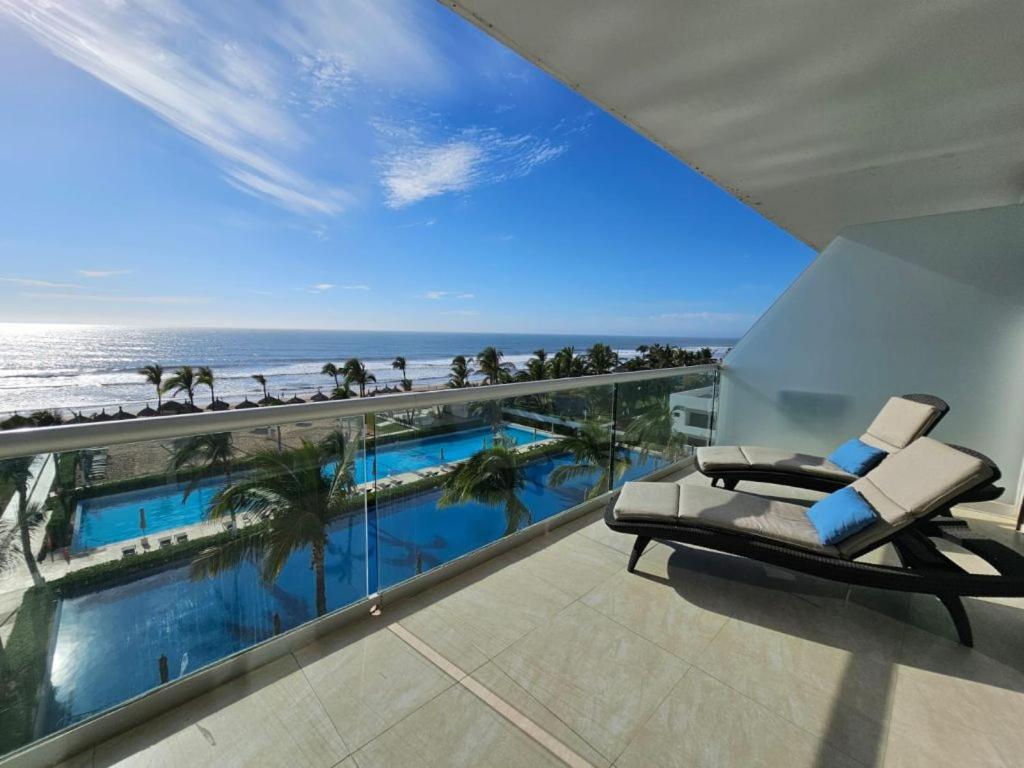 Oceanview Luxury Condo at Peninsula Mazatlán - 3