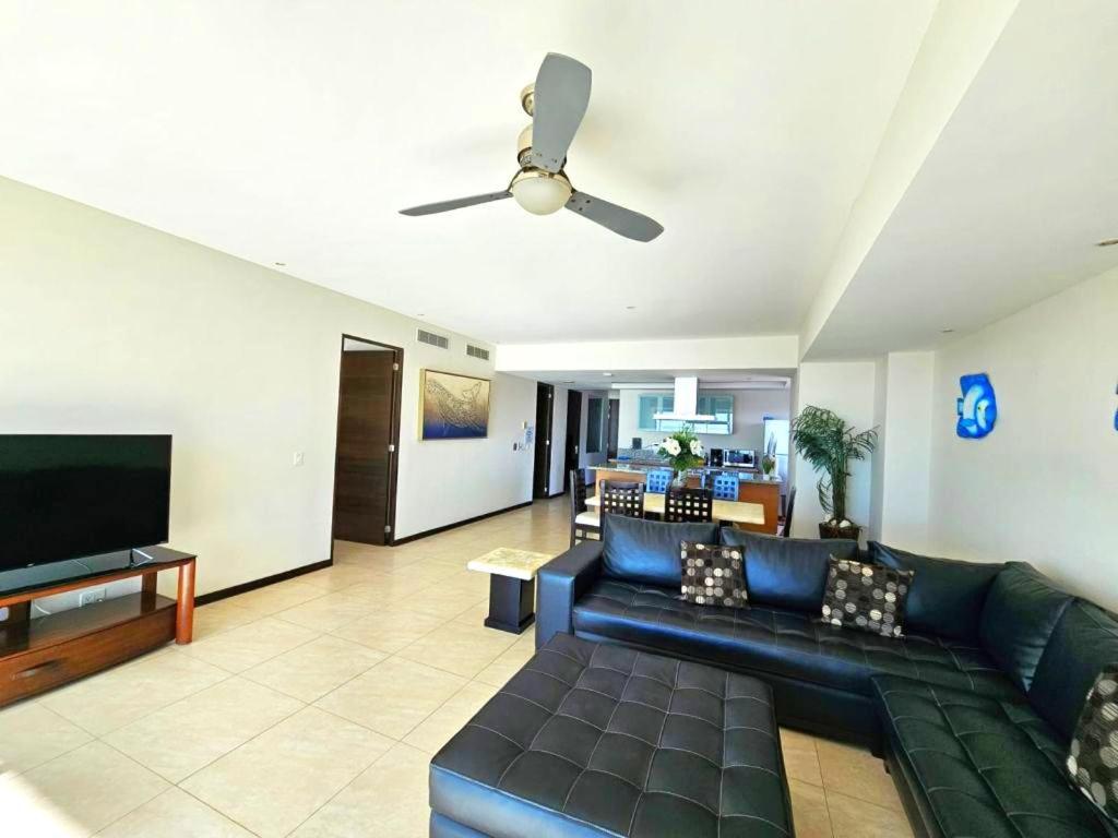 Oceanview Luxury Condo at Peninsula Mazatlán - 4