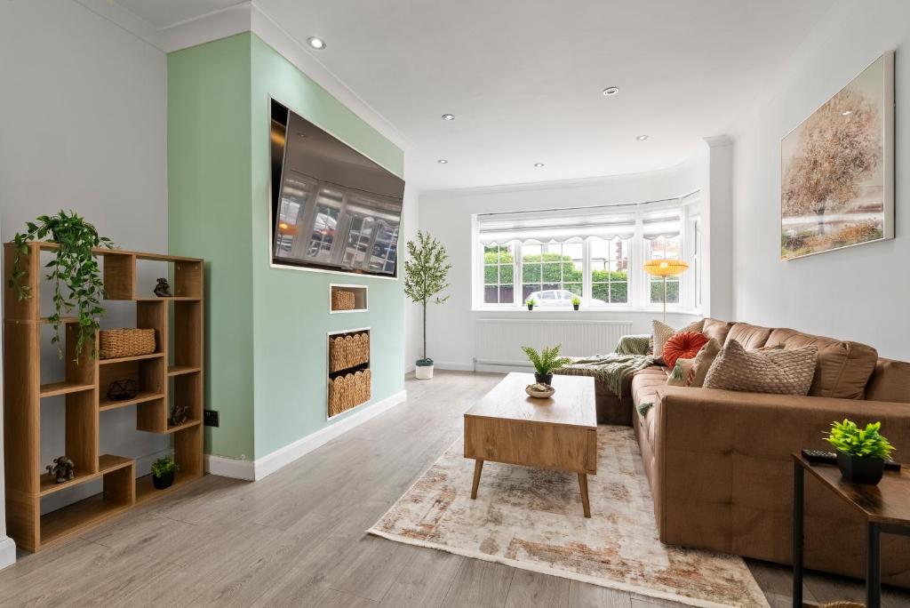 Spacious 5BR Croydon Home Game Room Free Parking, Addington