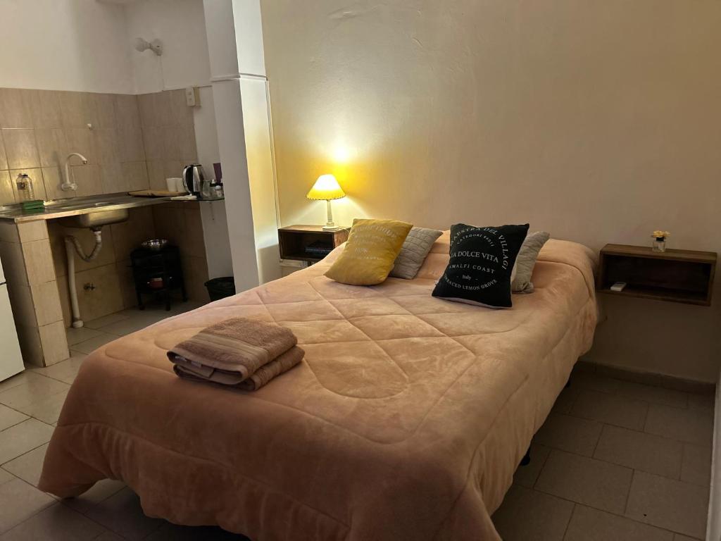 Pequeño Monoambiente céntrico 1E - 4