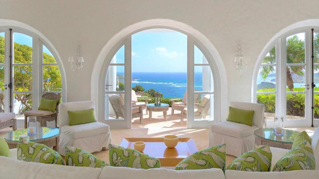 Bright Villa With View Of Sparkling Ocean, Marigot