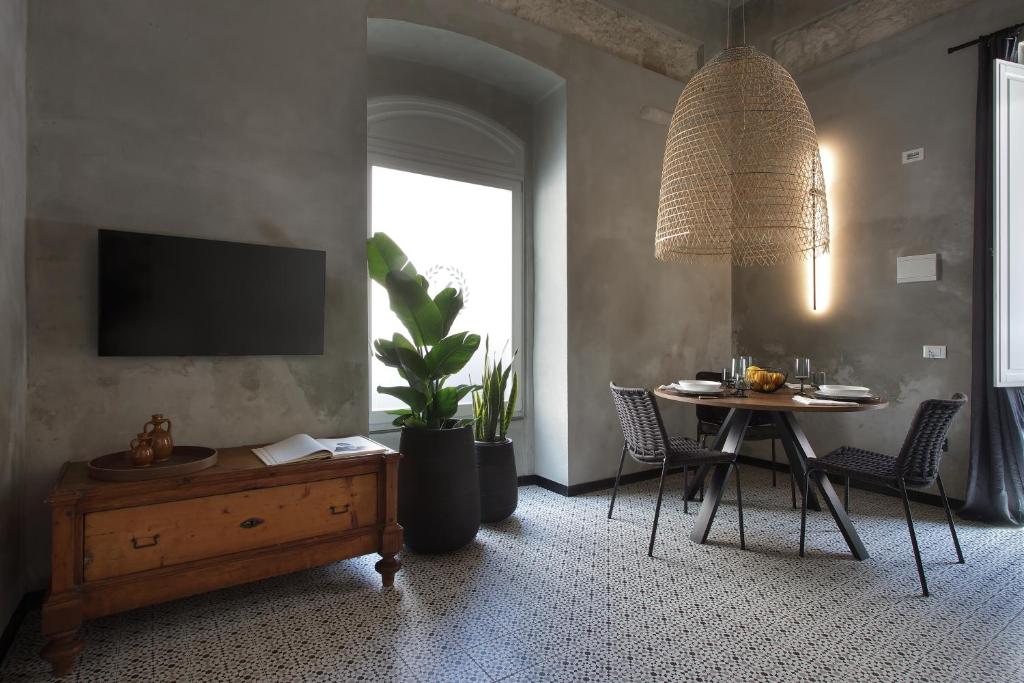 Napoleone Suite, Syrakusy