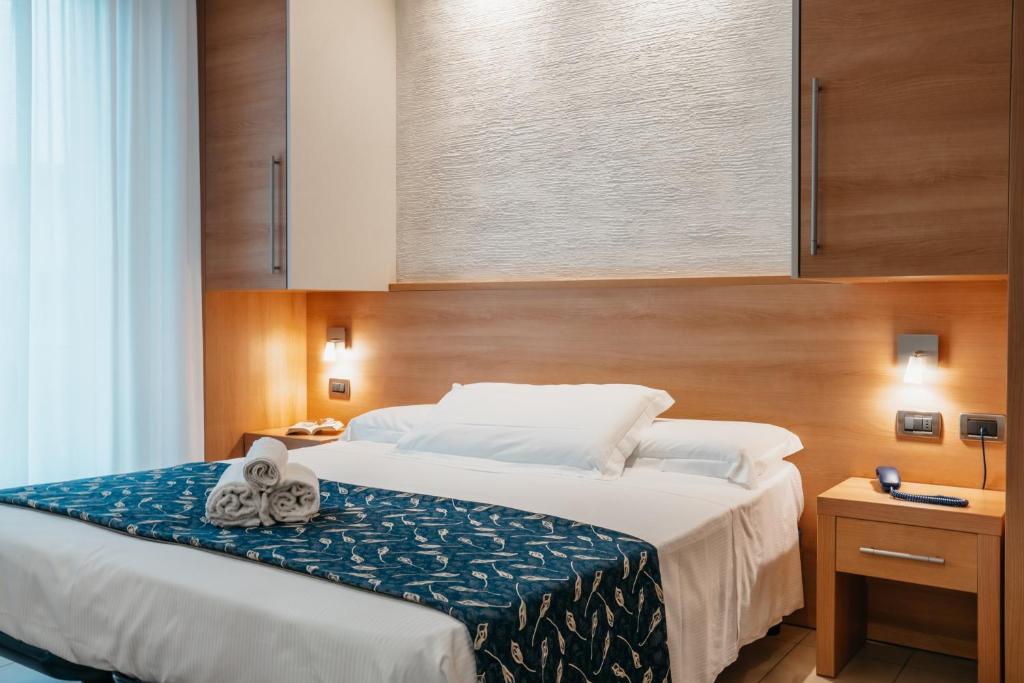 Hotel Tropical — Hotel rooms in Jesolo, Veneto