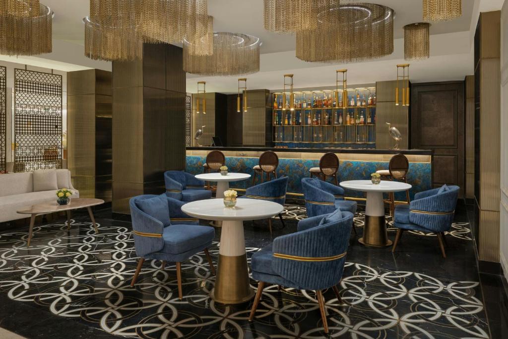 Bar/lounge, The Soaltee Kathmandu, Autograph Collection in Kathmandu