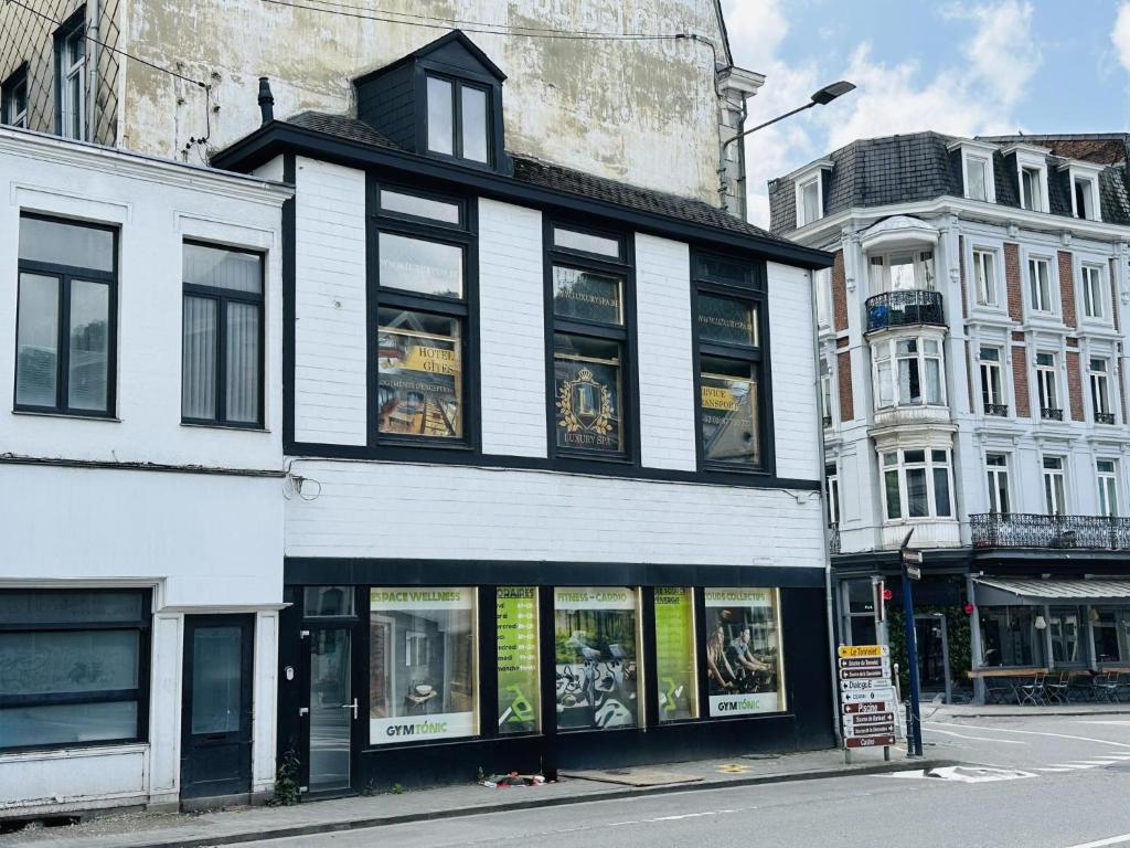 Le Cent Quarante, Spa