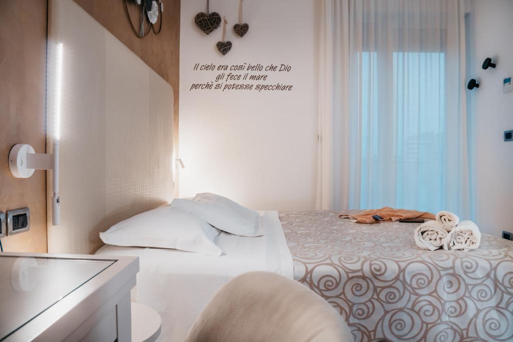 Hotel Tropical — Hotel rooms in Jesolo, Veneto