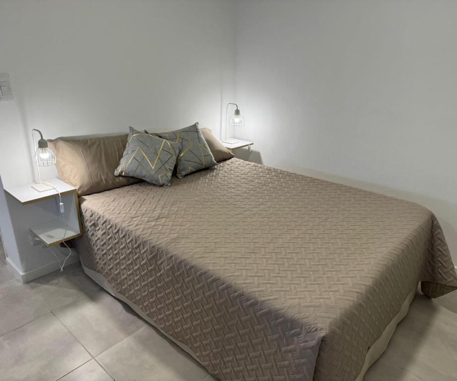 Check and Home - Arenales - 4 Huéspedes Reciclado en el Centro a 50Mts de la Plaza Colón - 2