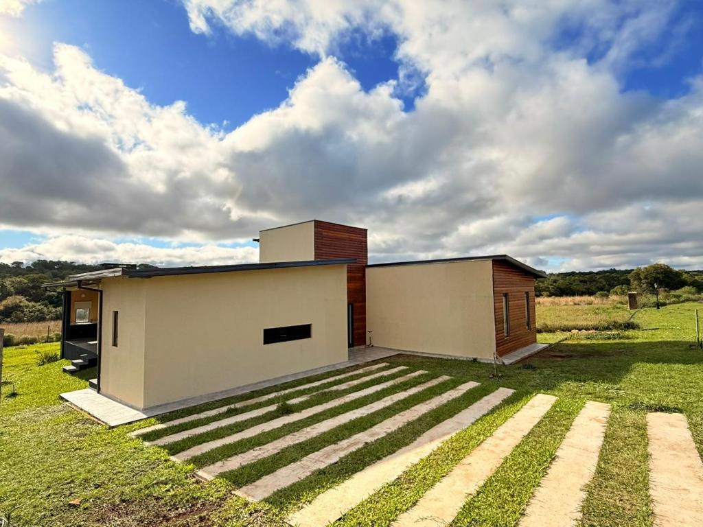 Leon House - 1