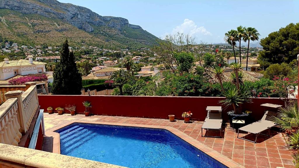 Villa maravillosa con piscina y buenas vistas - 1