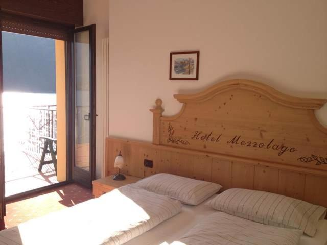 Albergo Mezzolago photo
