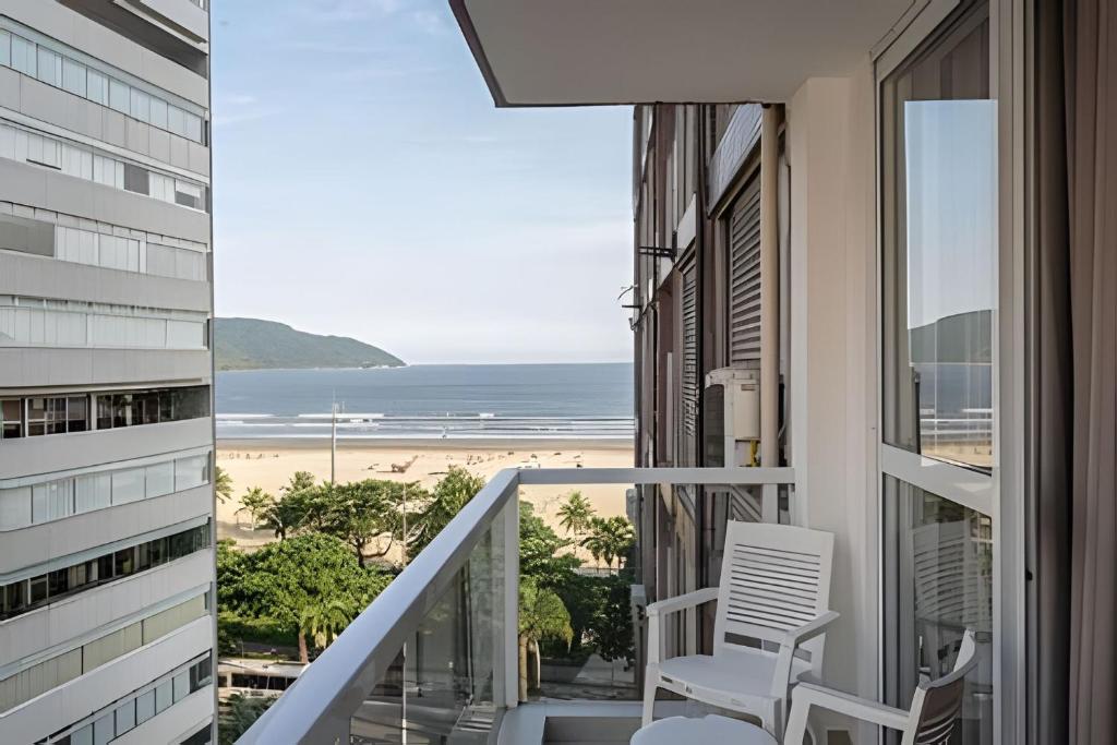 Gonzaga Beach Vibes: Pé na Areia com 2 quartos, Santos