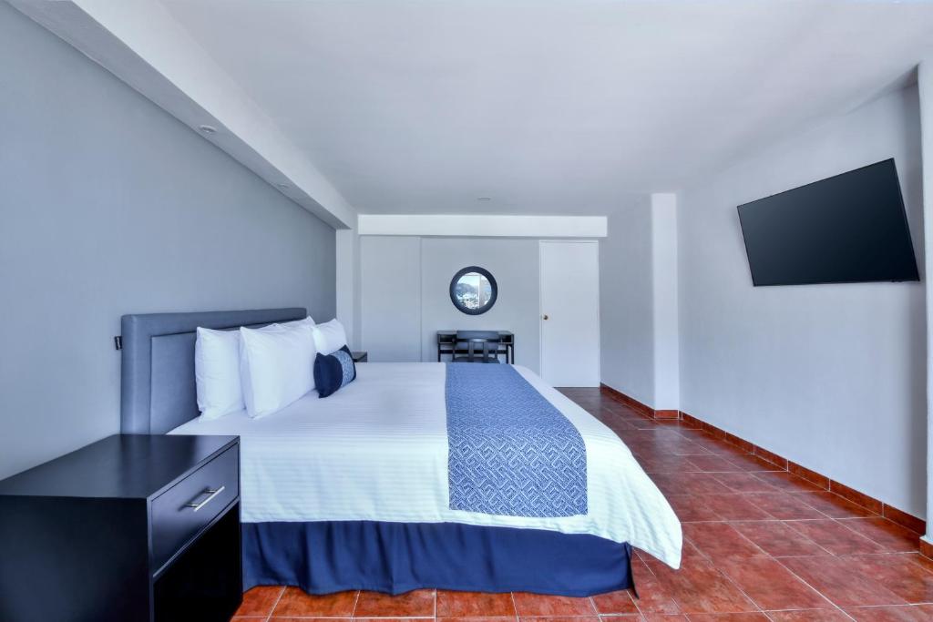 Krystal Beach Acapulco - 2