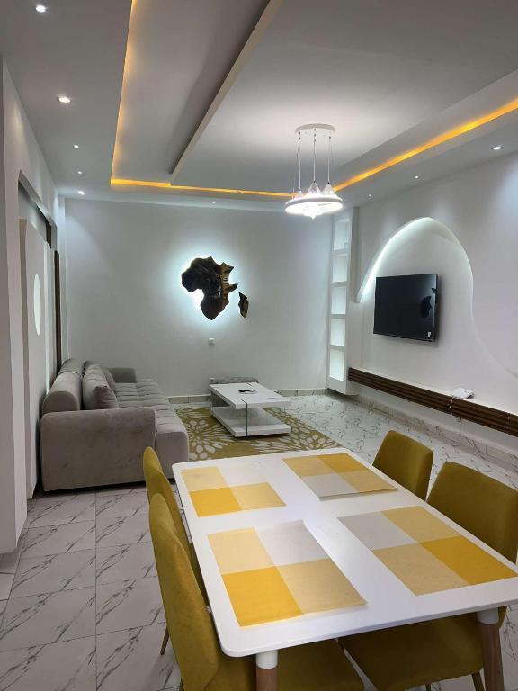 Virage Cozy apt, Dakar