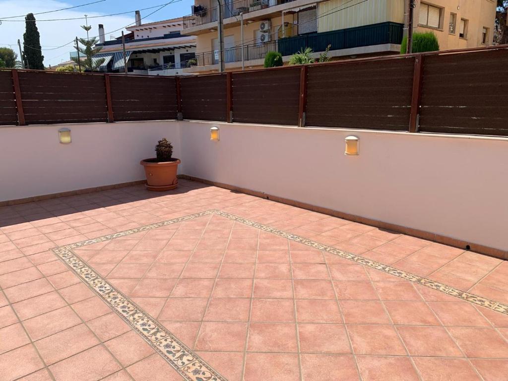 Luca Golden, Calafell