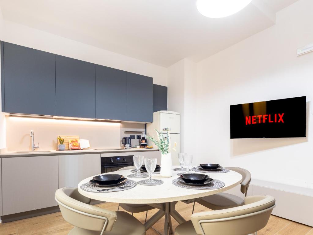 Stile & Storia Vivi Modena da Corso Adriano, Modena