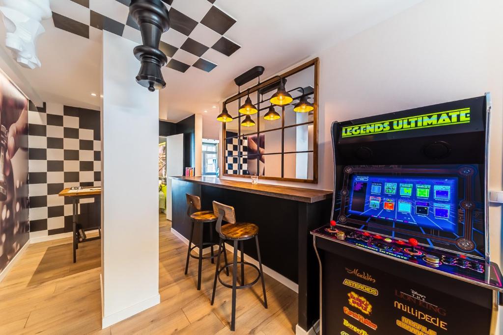 Superbe Loft 90m2 - Escape party et Jeux d'arcade, Oullins