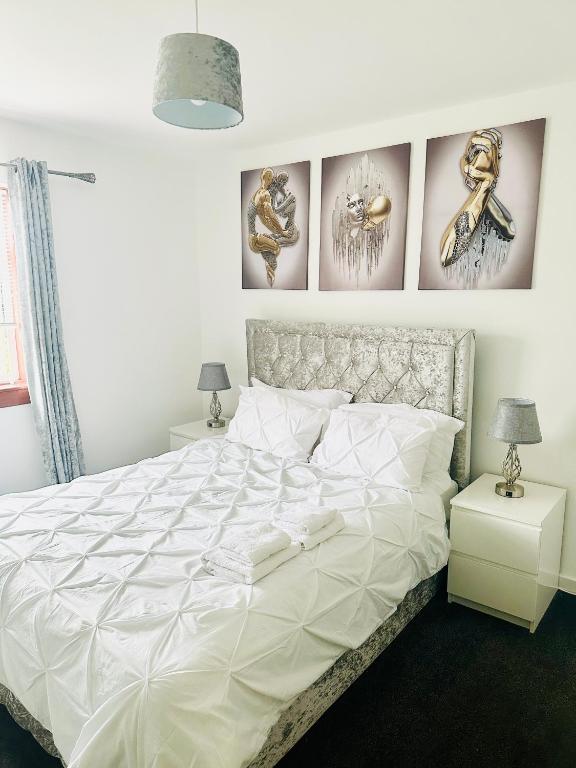 Spacious Room in Glasgow West End, Bearsden