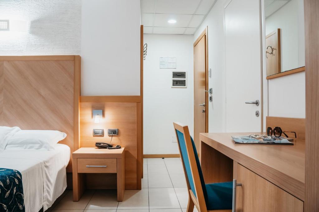 Hotel Tropical — Hotel rooms in Jesolo, Veneto
