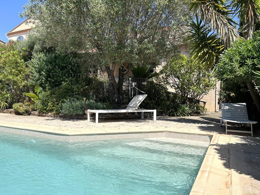 Villa spacieuse avec piscine privative à Bormes-les-Mimosas - FR-1-251-867 - 2