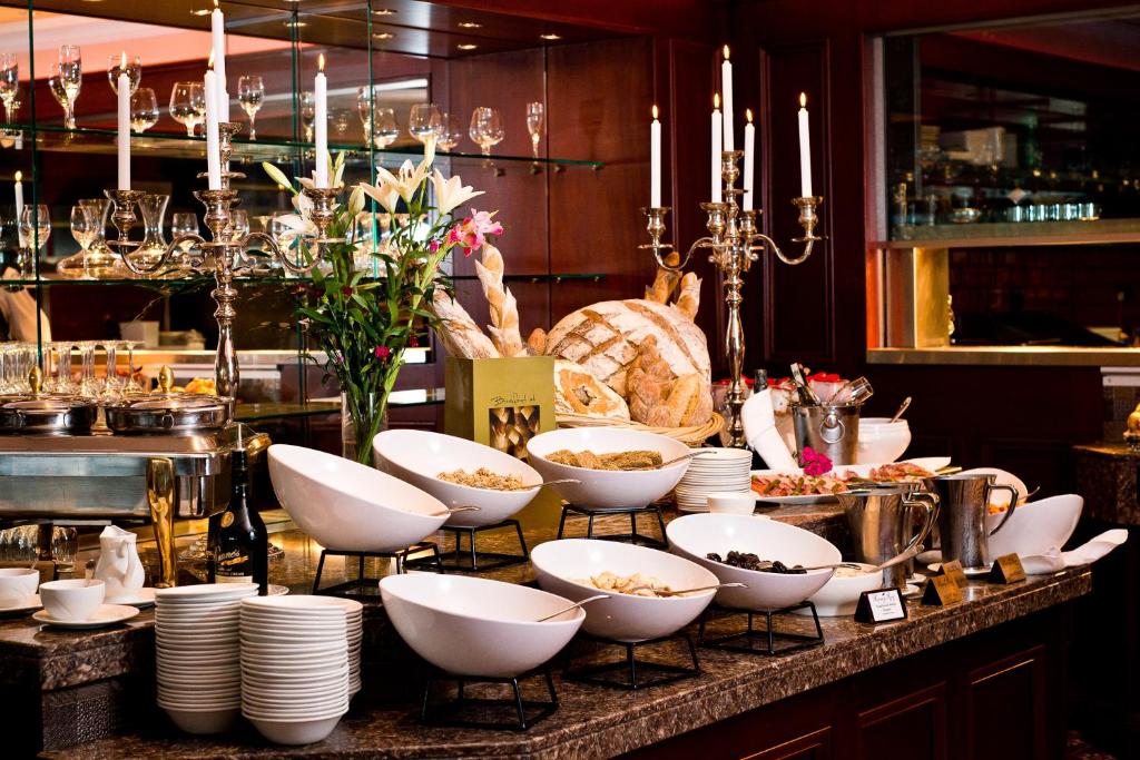 Food and beverages, The Lodge @ Harvey's Point in Donegal