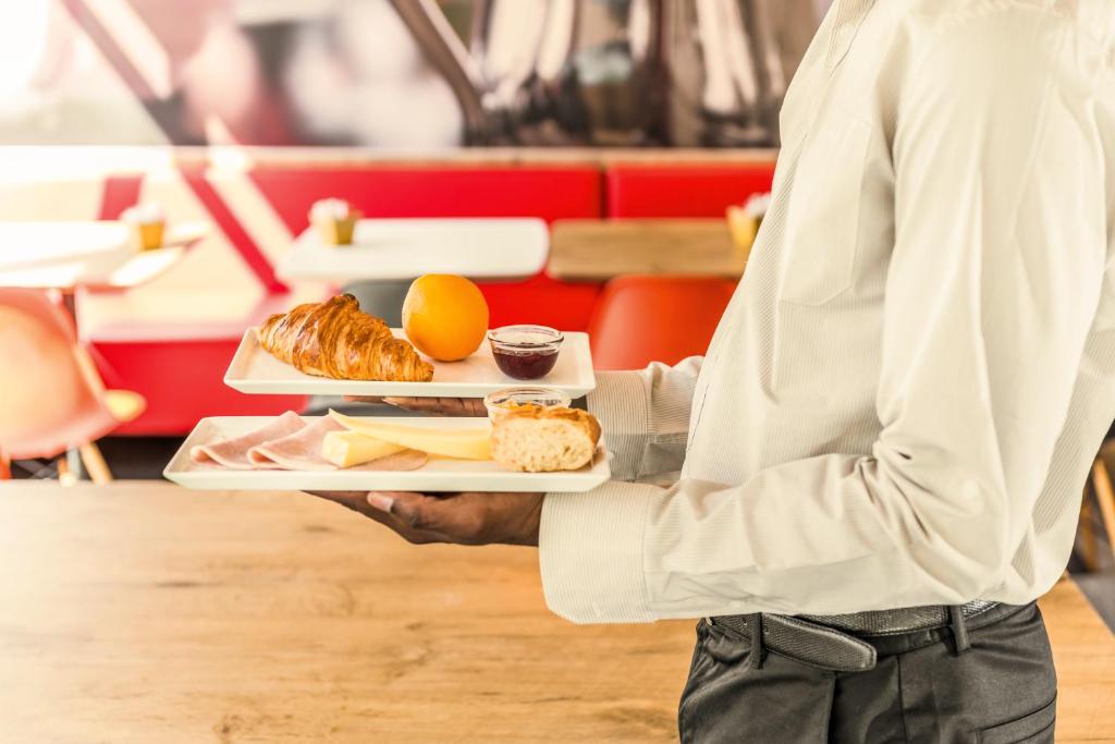 อาหารและเครื่องดื่ม