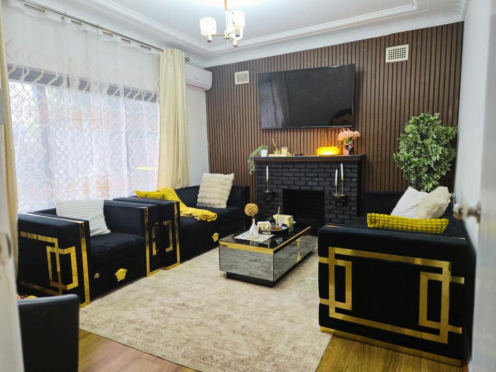 Entire Home in Blacktown, Blacktown