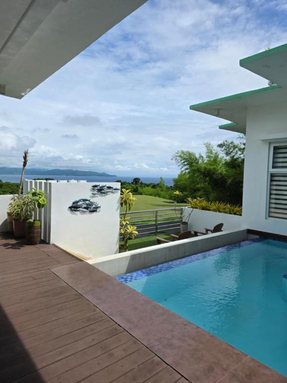 スイミングプール