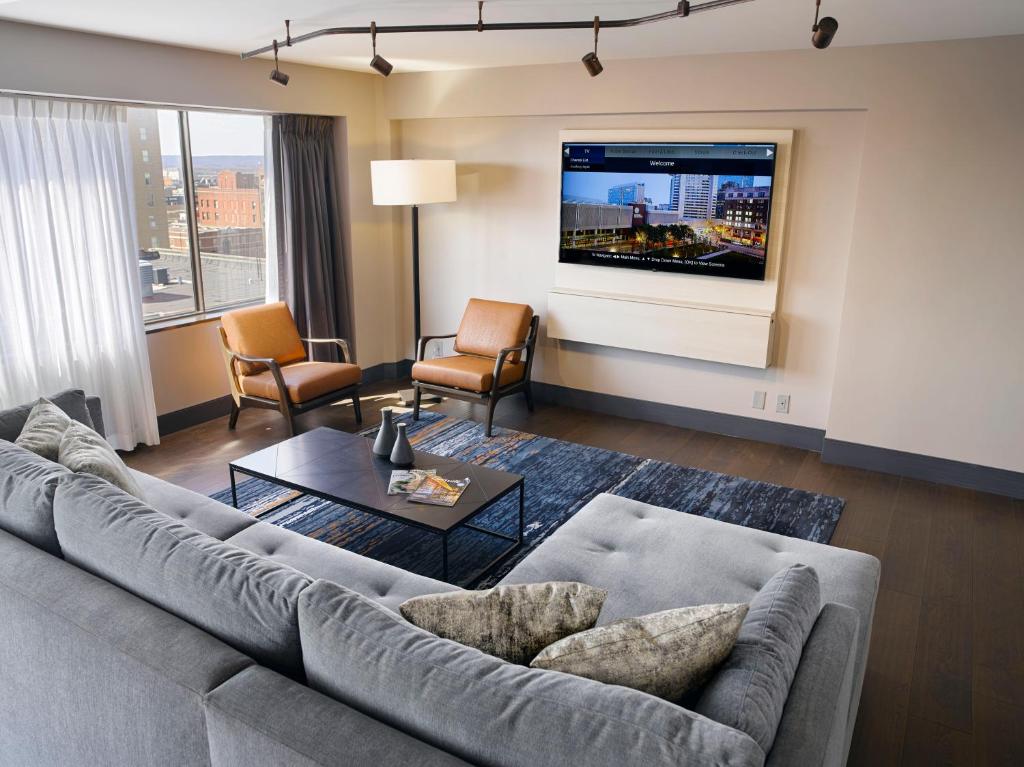 Hyatt Regency Louisville photo