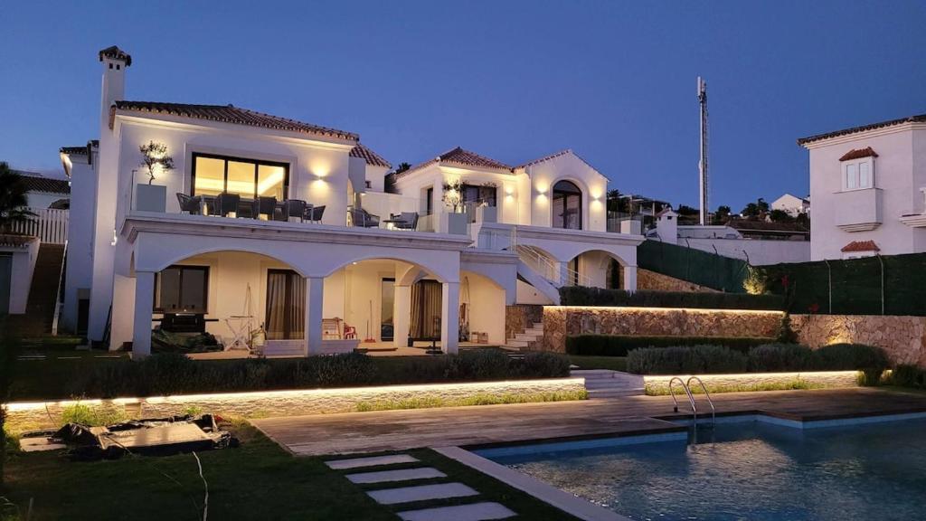 Villa Baltazar - Oceanview Luxury Retreat Near Sotogrande Polo & Golf - 2