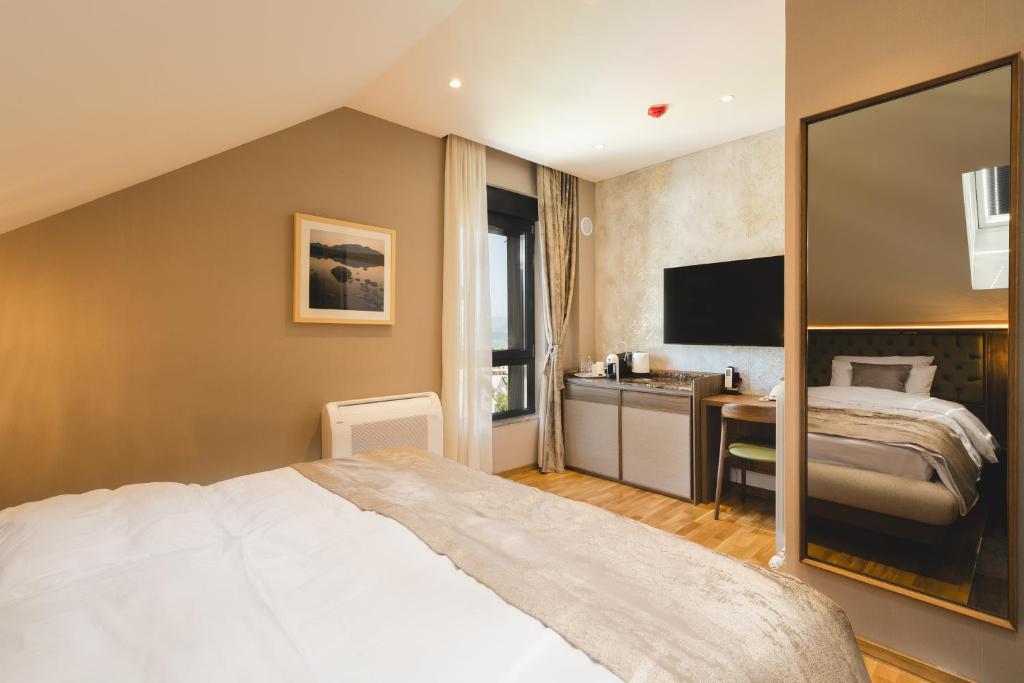 Boutique Hotel Rezident - 5