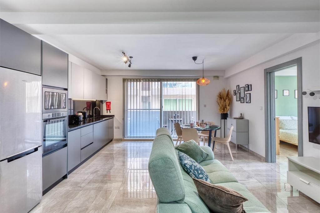 Wonderful, equipped 2BR home with balcony in Gzira by 360 Estates, Gżira