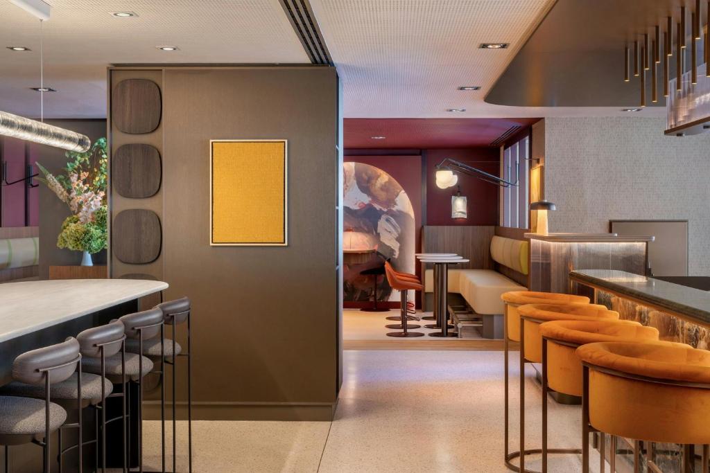 Pub/Lounge