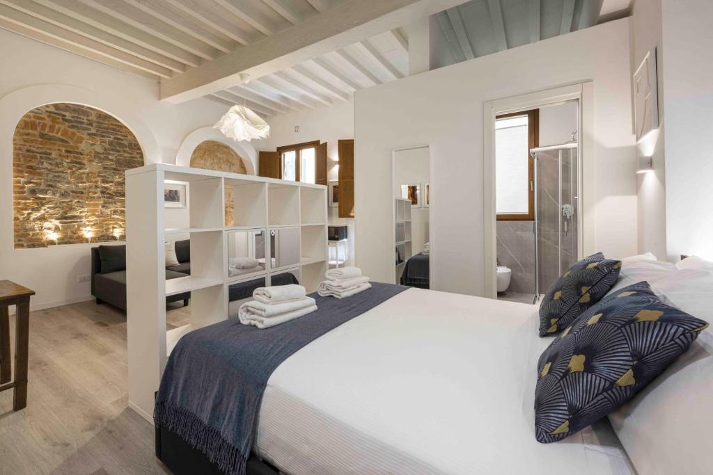 Deluxe Pitti Suites by MMega - 2