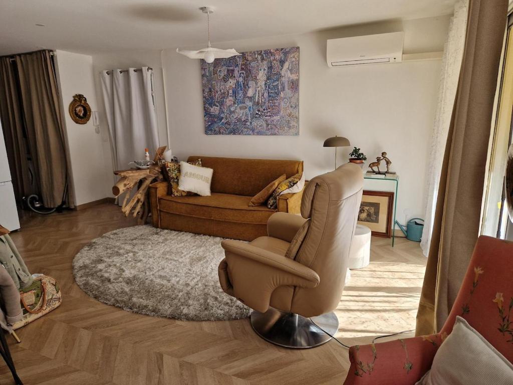 Quiet cozy nest in town, Sète