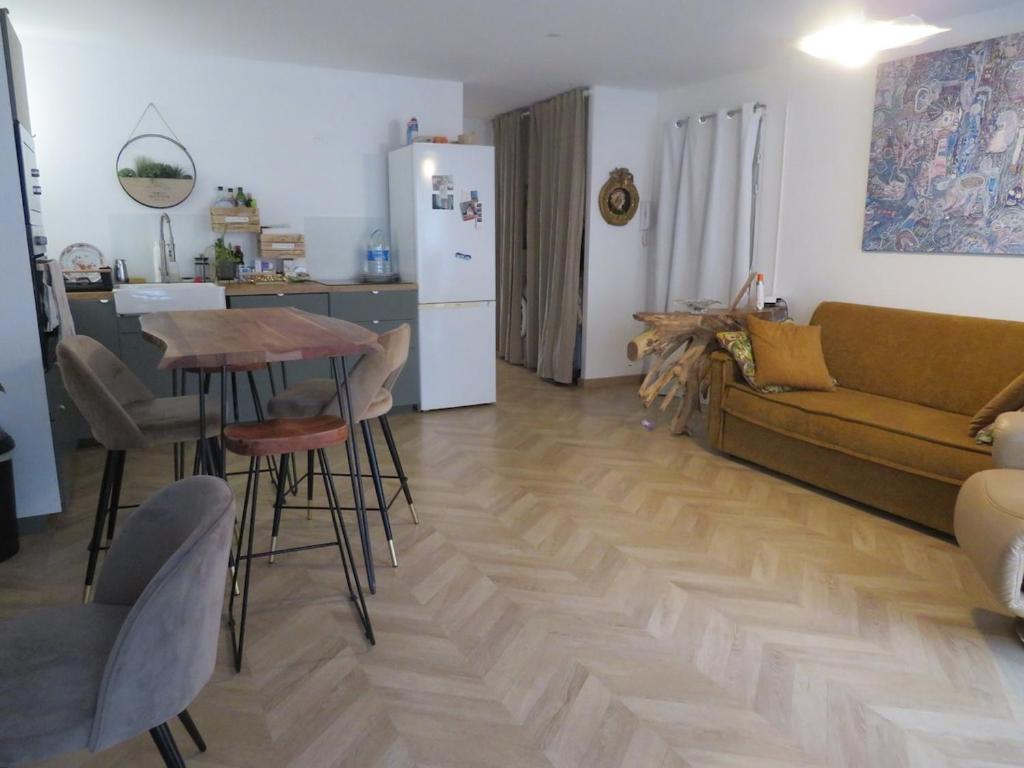 Cosy central apartment - 2