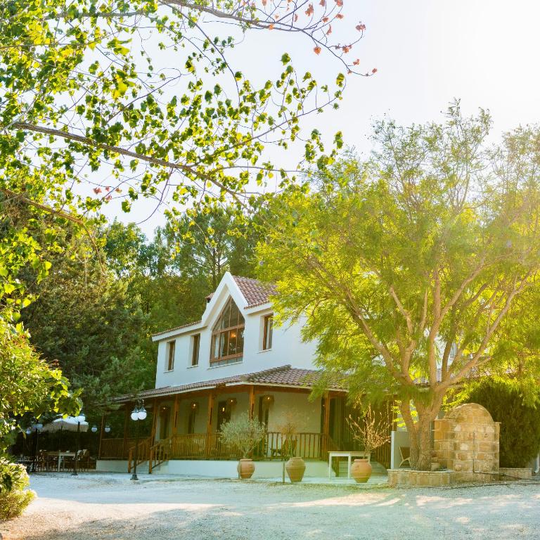 YONIK Farm - Detox retreat in nature, Miliou