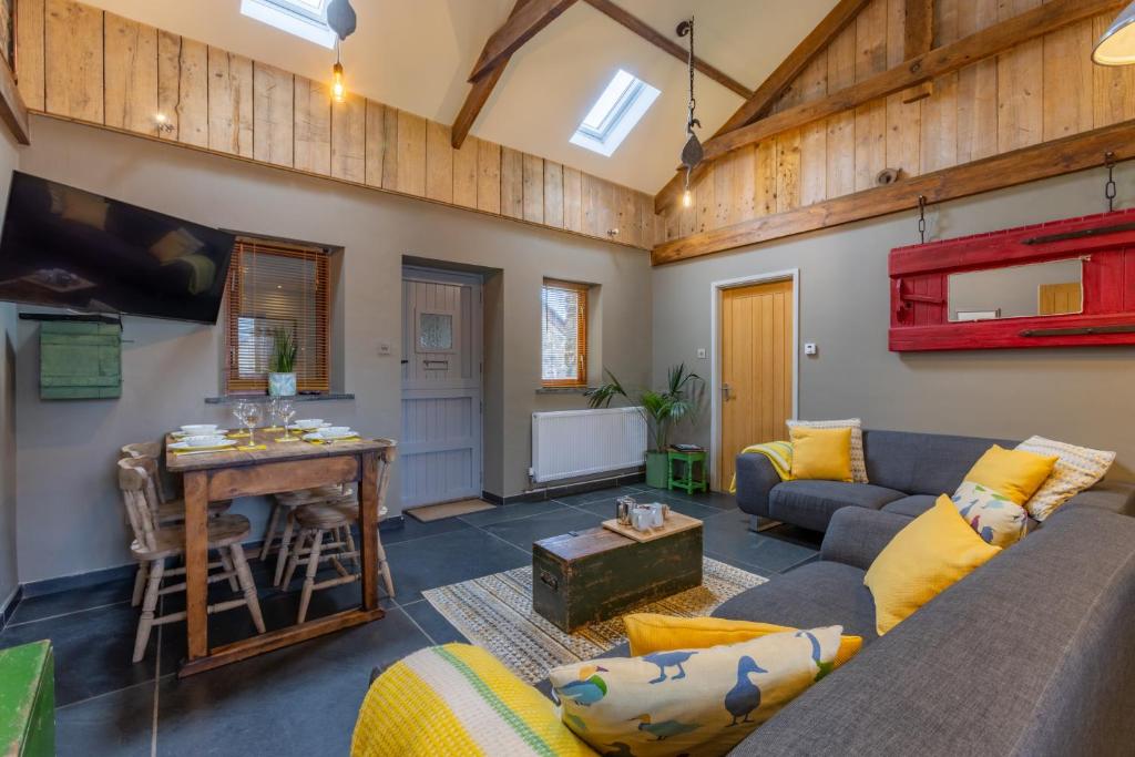 Hayloft Barn, Marhamchurch