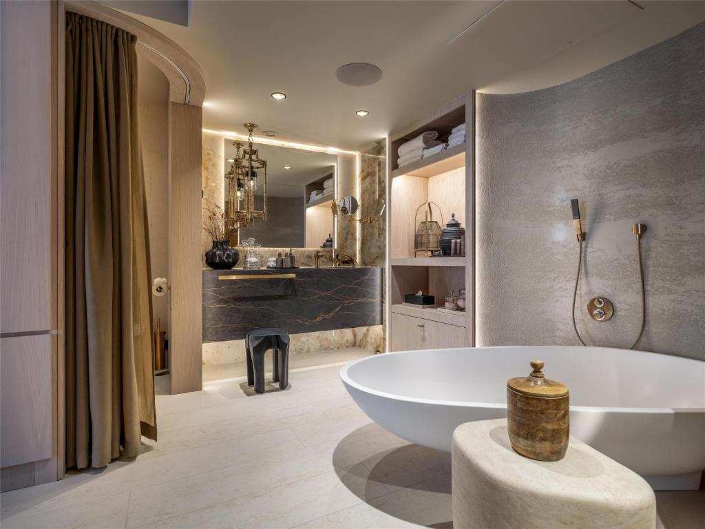 Bathroom, Radisson Blu Scandinavia in Gothenburg