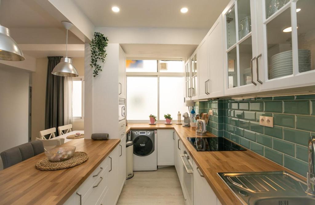 2 bedroom Central Apartment in Torremolinos - 4