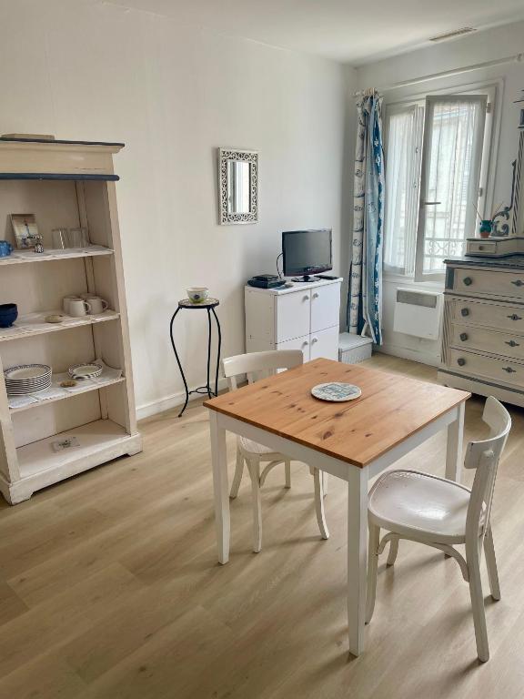 Joli studio lumineux- LA ROCHELLE - Port historique - 2