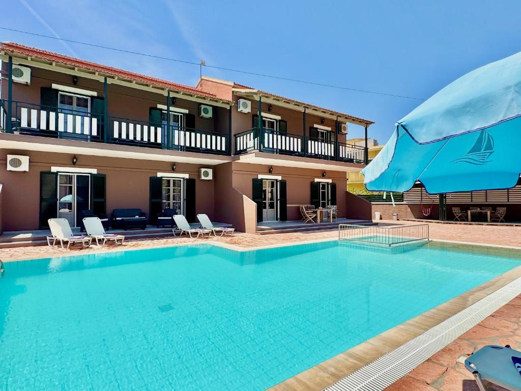 スイミングプール