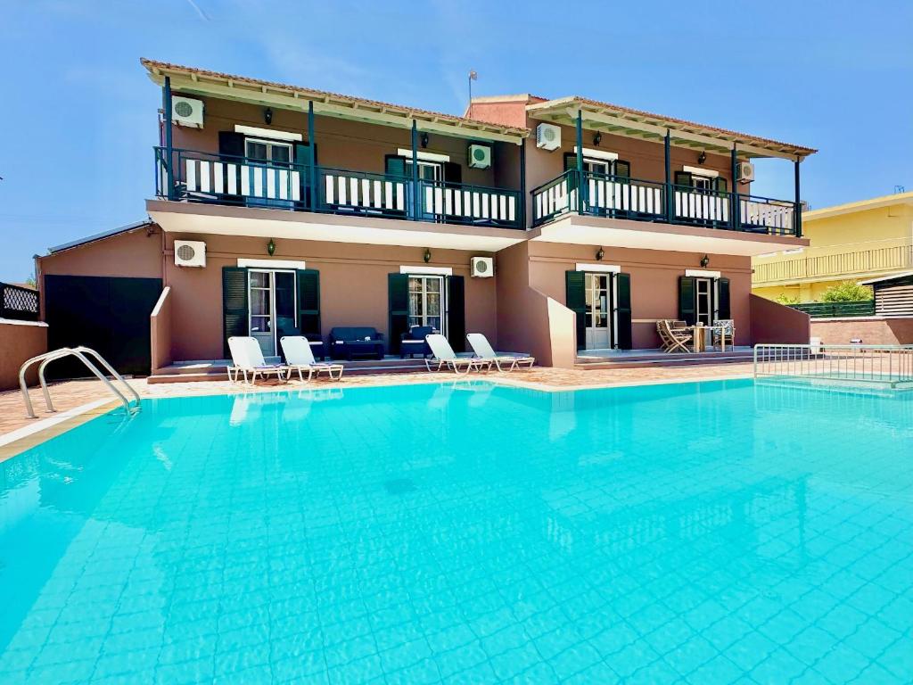 スイミングプール