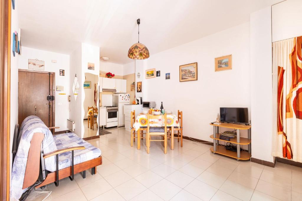 Cento Passi dal Mare by BarbarHouse, Vieste