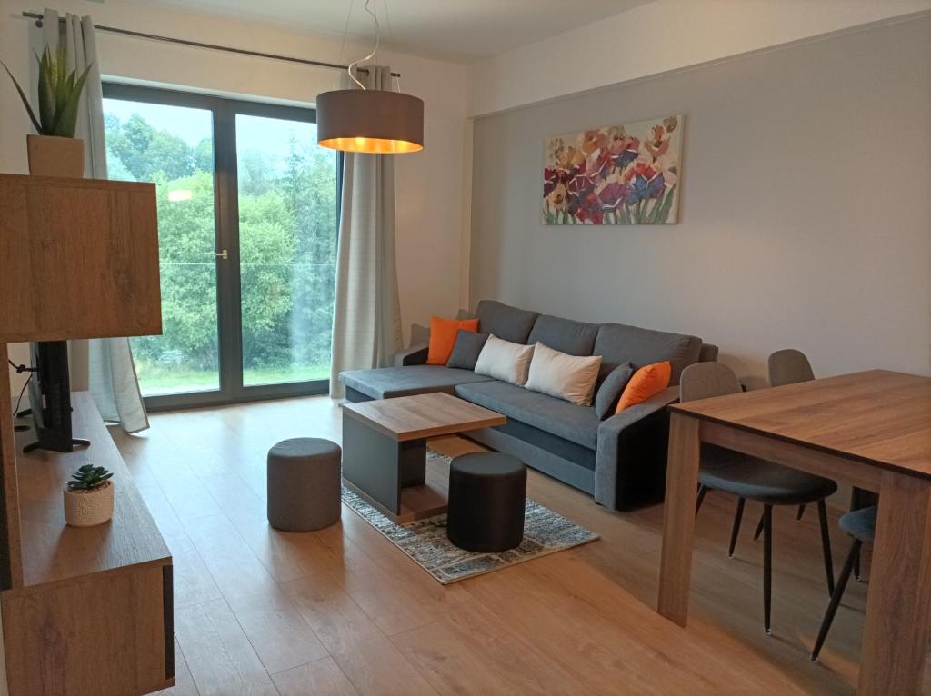 Bešeň 206, Bešeňová